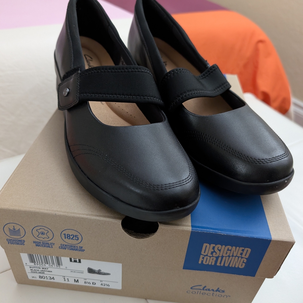 NWT Clarks Suttyn May Loafer Black Leather